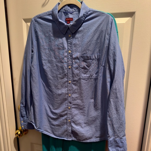 MERONA Women’s Light Blue Oxford Button Up Shirt - Layer Preppy Button Down Top - Picture 7 of 11